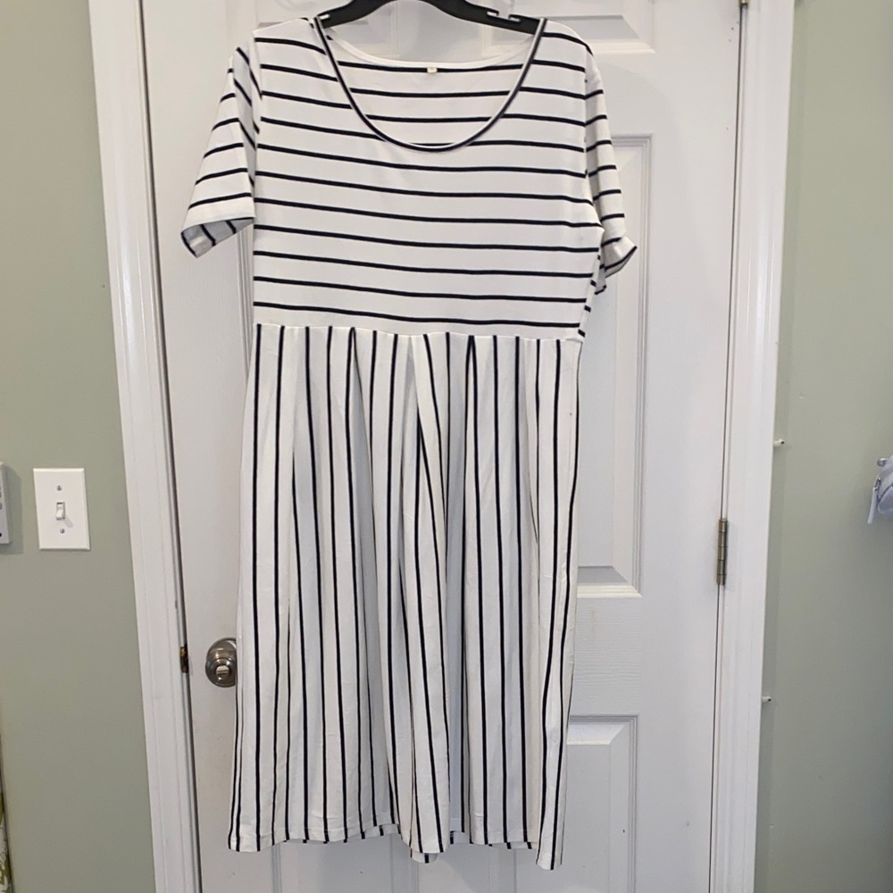 Striped Black and White Dress XL